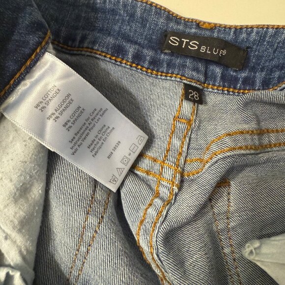 STS Blue Womens Distressed Denim Shorts Size 28 Light Wash Raw Hem - Picture 2 of 5
